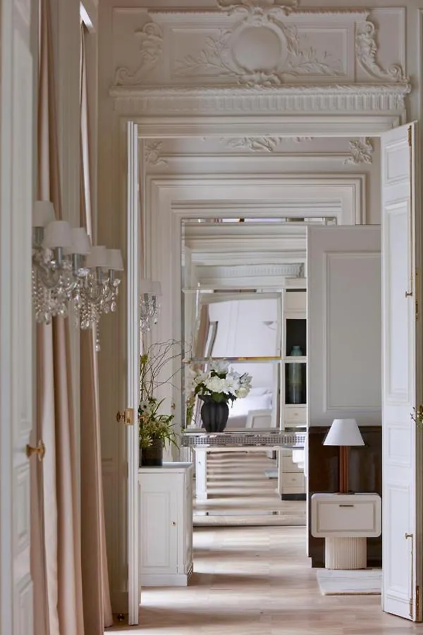 Maison Delano Otel 5*