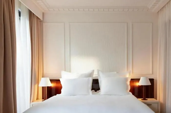Maison Delano Otel 5*